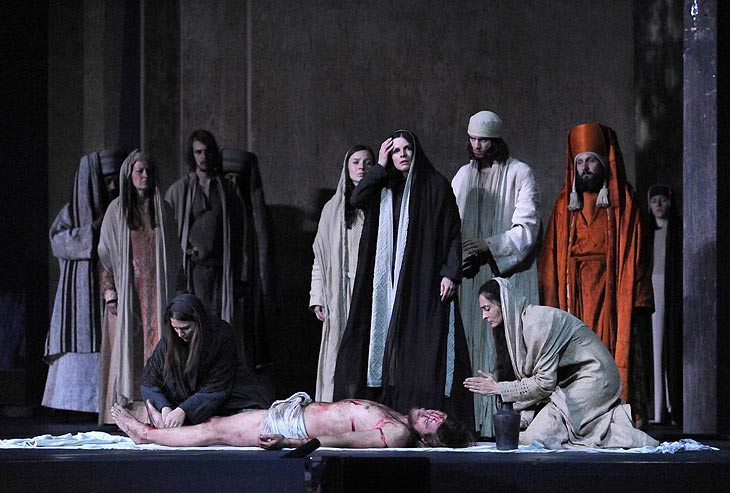 Passionsspiele Oberammergau 2022 - Die Kreuzigungsszene (©Foto: Ingrid Grossmann))